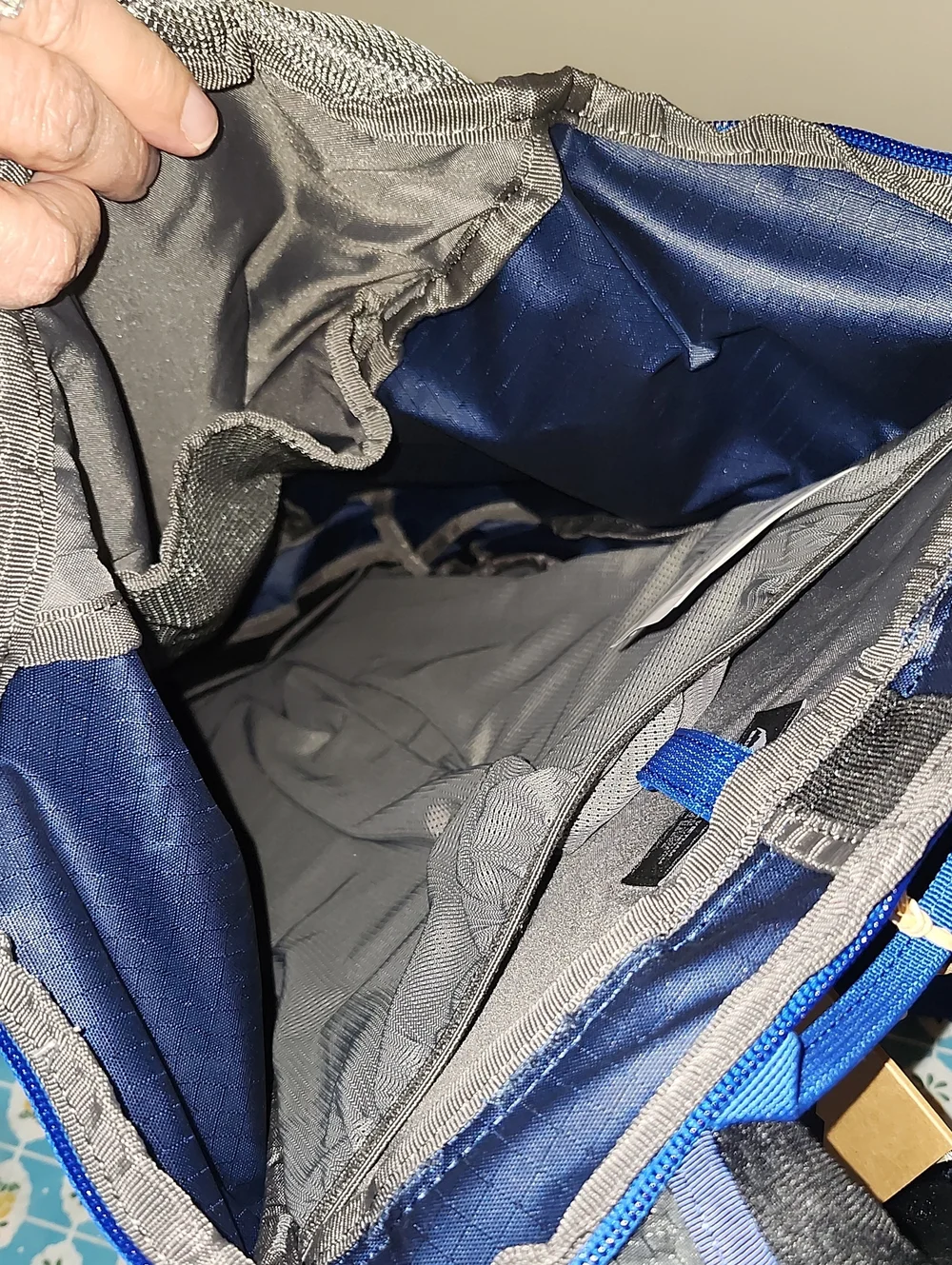 Burton Skyward 25L Backpack Tacital Campinig Hike NWT NEW